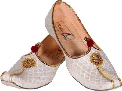 Thirsty Crow Casuals For Men(White , 6)