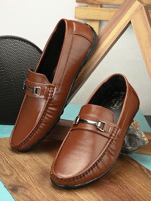 FASHION VICTIM Loafers For Men(Tan)