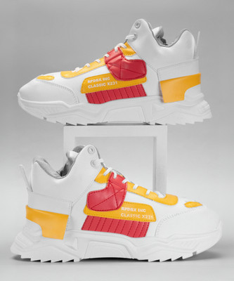 RapidBox Color Block Sneakers For Men(White, Red , 7)