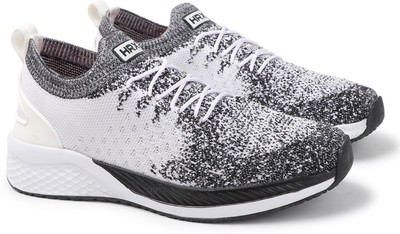 HRX by Hrithik Roshan Walking Shoes For Men(White, Black , 6)