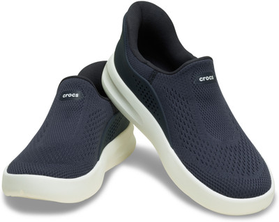 CROCS Inmotion Casuals For Men(Blue , 8)