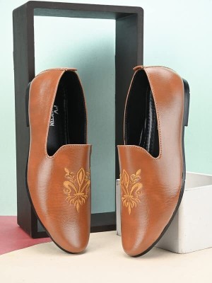 FASHION VICTIM Loafers For Men(Brown)