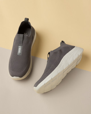 VCTR Airforce ARF01 Sports Breathable & Stretchable Gym & Running Shoes Sneakers For Men(Grey , 9)