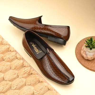 Vellinto Vellinto GLOBRA Trendy and Stylish Rajasthani Jutis/Mojaris For Men Party Wear For Men(Tan , 10)