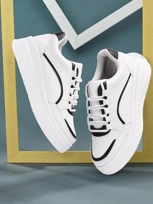 Roadster Women White Casual sneaker shoes Sneakers For Women(White, Black , 6)