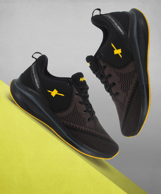 Sparx SM 678 Running Shoes For Men(Black , 9)