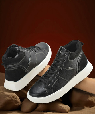 WOODLAND Sneakers For Men(Black , 9)