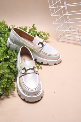 Hitway Loafers For Women(Off White , 8)