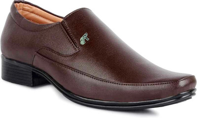 Vitoria Slip On For Men(Brown , 8)