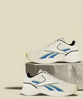 REEBOK Roadsign Cross Running Shoes For Men(White , 10)