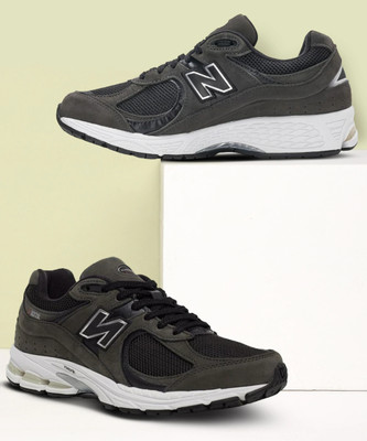 New Balance 2002 Sneakers For Men(Black , 7)