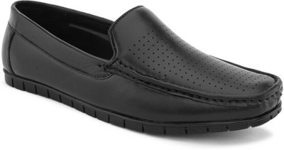 FASHION VICTIM Loafers For Men(Black , 8)