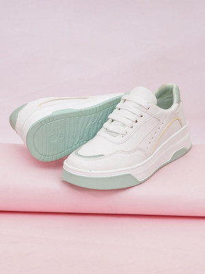 KILLER Colourblocked Round Toe Casual Shoes Sneakers For Women(Green, White , 4)