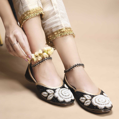 jm looks Women Ethnic Embllished Fulkari Jutti Bellies for Wedding & Party Bellies For Women(Black , 5)