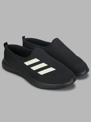 ADIDAS Cush-App Walking Shoes For Men(Black , 10)