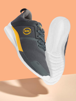 M7 By Metronaut Running Shoes For Men(Yellow , 6)