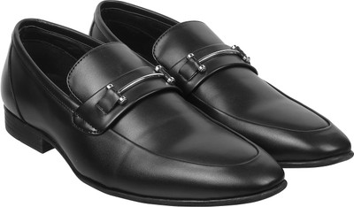 MOCHI Slip On For Men(Black , 8)
