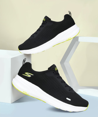 Skechers GO RUN PURE Running Shoes For Men(Black , 6)