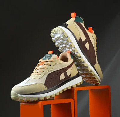 WHITE WALKERS Lite Sports Sneakers For Men(Beige, Brown, White , 6)