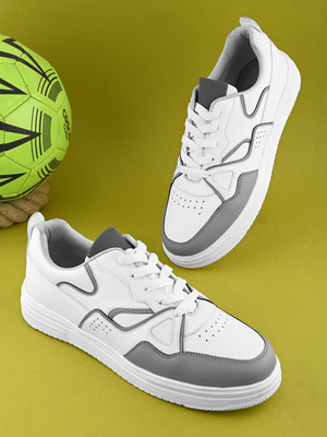 Roadster White colourblocked chunky casual lace up comfortable trendy sneakers shoes Sneakers For Men(White , 6)