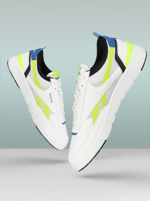 REEBOK URBANWAVE M Sneakers For Men(White , 9)