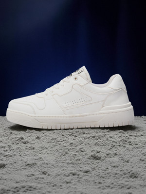 HRX by Hrithik Roshan Casual Trendy Fashionable Sneakers For Women(White , 3)