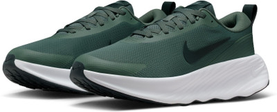 NIKE Promina Walking Shoes For Men(Green , 6)