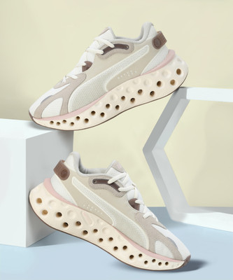 PUMA Softride Frequence Wns Running Shoes For Women(Beige , 7)