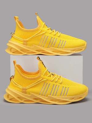 RapidBox Stylish & Trendy Sneakers For Men(Yellow , 10)