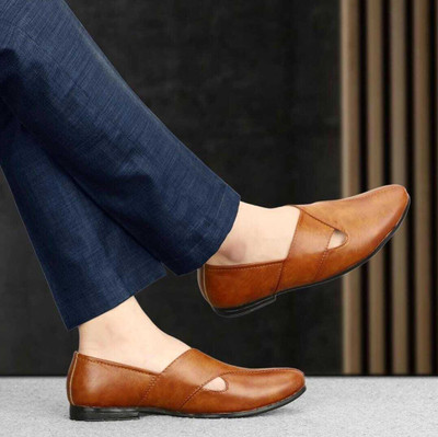 VON HUETTE Men's Synthetic Material Causal Outdoor And Party Wear Peshawari Mojaris For Men Casuals For Men(Tan , 7)