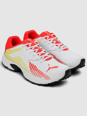PUMA Cricket Power Cricket Shoes For Men(White , 7)