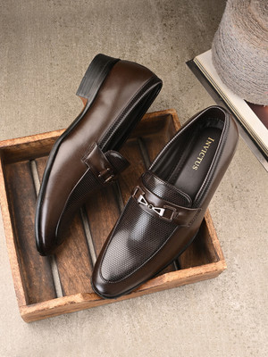 INVICTUS Slip On For Men(Brown , 9)