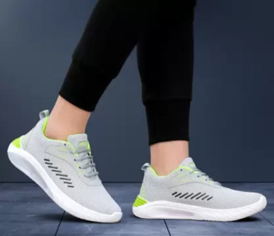 Begone Training & Gym Shoes For Men(Grey, White , 6)