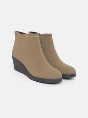 Roadster Boots For Women(Brown , 3)