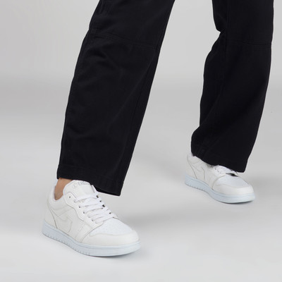 leacom Leacom airtec sneakers shoes Sneakers For Men(White , 6)