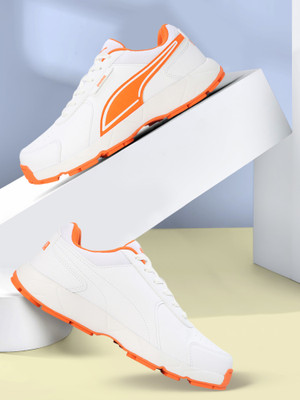 PUMA Cricket Strike Cricket Shoes For Men(White , 7)