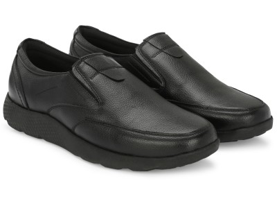 Delize Slip On For Men(Black , 10)