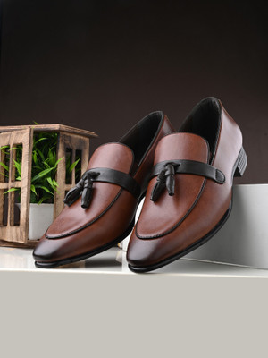 INVICTUS Slip On For Men(Brown , 11)