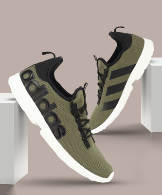 ADIDAS Comfrt Walk Walking Shoes For Men(Green , 8)
