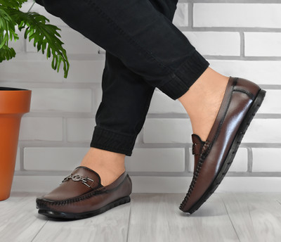 SR UNIQUE SR UNIQUE Men's Trending Stylish Moccasin Loafer Buckle Shoes Loafers For Men(Brown , 6)
