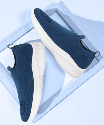HRX by Hrithik Roshan Walking Shoes For Men(Blue , 6)
