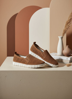 Ezok 1014 Lightweight Comfort Genuine Leather Soft Summer Trendy Premium Stylish Loafers For Women(Tan , 8)