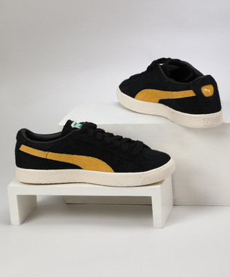 PUMA Suede VTG Hairy Suede Sneakers For Men(Black , 11)