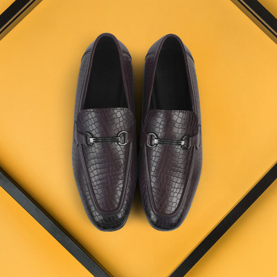METRO Slip On For Men(Maroon , 8)