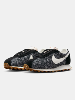 NIKE Sneakers For Women(Black , 4)