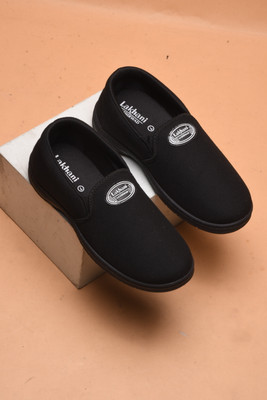 Lakhani Aashirwad Men's Classic Moccasin Loafers Comfort flexible sole casual shoes For Men Mocassin For Men(Black , 8)