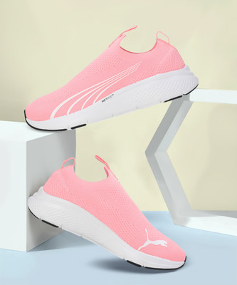 PUMA Softride Pro Echo Fling Slip Running Shoes For Women(Pink , 5)