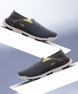 REEBOK Inbound Slip Walking Shoes For Men(Blue , 7)