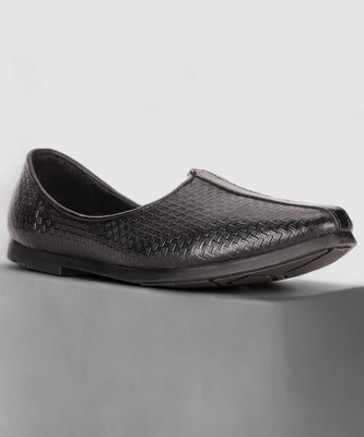 Bata Jalsa Leather Mojaris For Men(Black , 7)