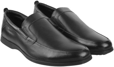 MOCHI Slip On For Men(Black , 7)